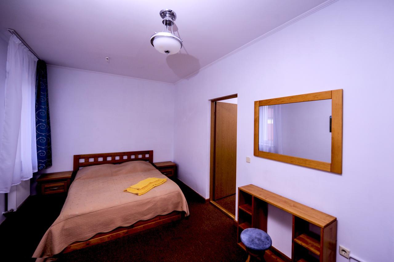 Hotel Radiola 야렘체 외부 사진